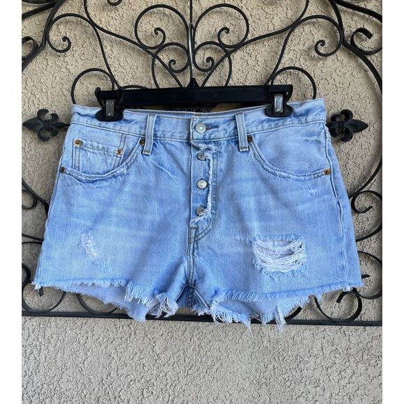 Levi’s 501 Distressed Cut Off Shorts - Size 28 - Light Blue Wash - Picture 1 of 6